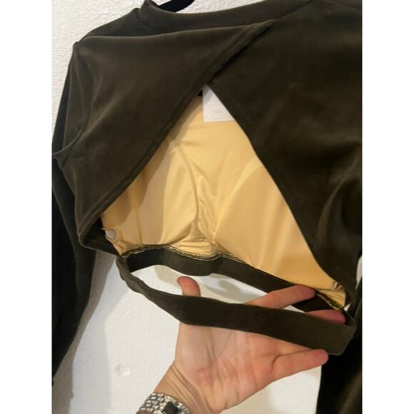 EUC Niyama Sol soft velour long sleeve crop top backless sexy built in bra szS/M - Picture 5 of 8